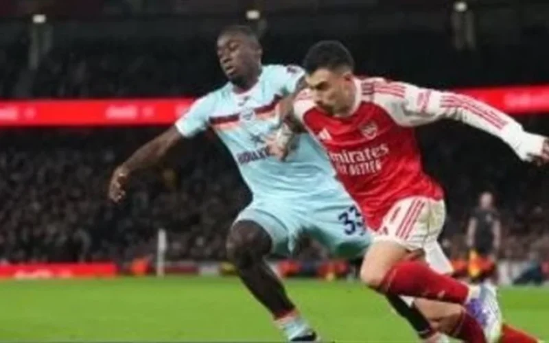 مواجهة صعبة.. هل ينجح برينتفورد في إيقاف قطار آرسنال بالدوري الإنجليزي؟